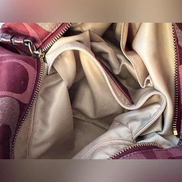 Coach Brooke red and gold shoulder bag - Picture 7 of 14